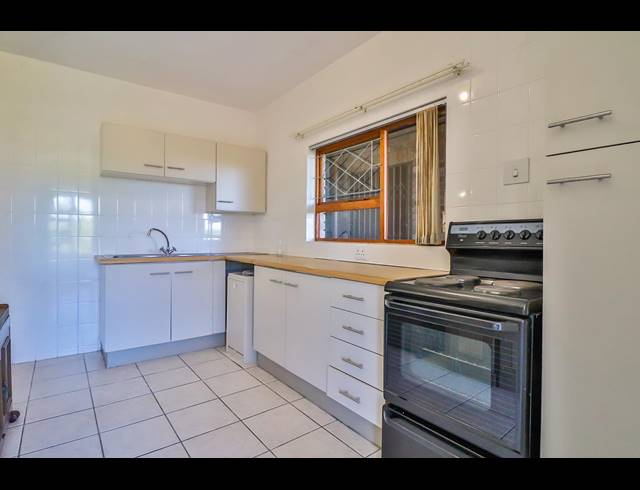 1 BEDROOM TOWNHOUSE RENTED IN SUMMERSTRAND